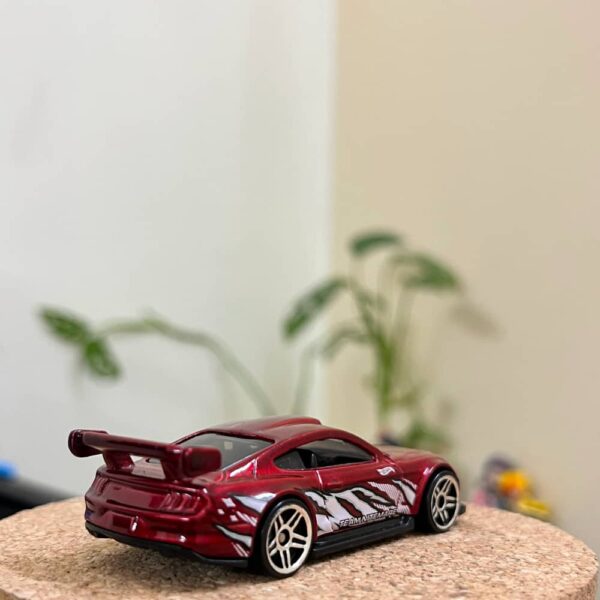 18 Ford Mustang GT