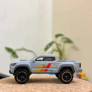 Hot Wheels 20 Toyota Tacoma (Uncarded)
