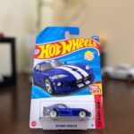 hot wheels 96 Dodge Viper GTS