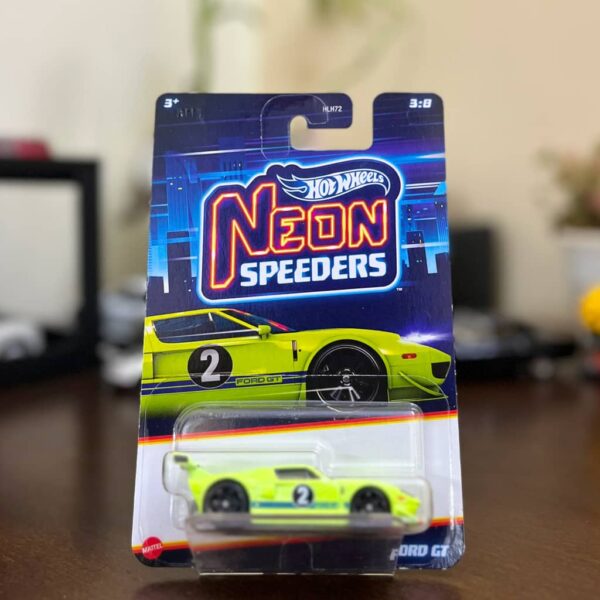 Neon Speeders Ford GT