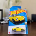 Hot Wheels Porsche 911 Carrera HXP85
