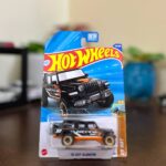 Hot Wheels '20 Jeep Gladiator – HW Dirt Series 1:64 Off-Road Die-Cast (Imported)