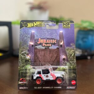 Hot Wheels 92 Jeep Wrangler Sahara Premium Pop Culture Jurassic Park