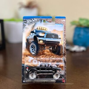 Hot Wheels Silver Series ’10 Toyota Tundra die-cast black pickup – Toyota Trucks 1/5.