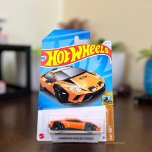 Hot Wheels Lamborghini Huracán Sterrato HW Dirt diecast model from theminiaturehub.in.