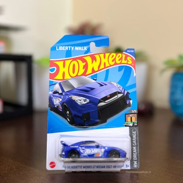 LB-Silhouette Works GT Nissan 35GT-RR Ver.2, Blue