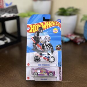 Hot Wheels Honda VFR750R & Ford Escort Pack of 2 Die-Cast Cars