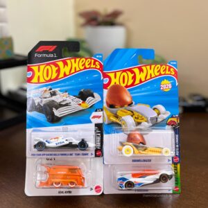 Hot Wheels Formula One Kool Kombi Silver Series pack of 4