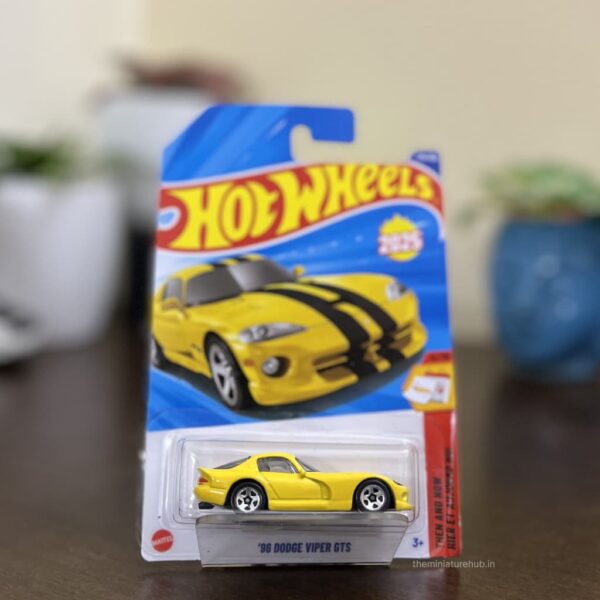 Hot Wheels ’96 Dodge Viper GTS Then And Now