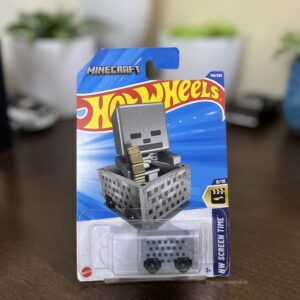 Hot Wheels Minecraft Minecart HW Screen Time Imported Diecast