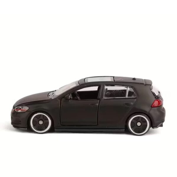 Bburago Volkswagen Golf GTI 2017 die-cast model 1:64