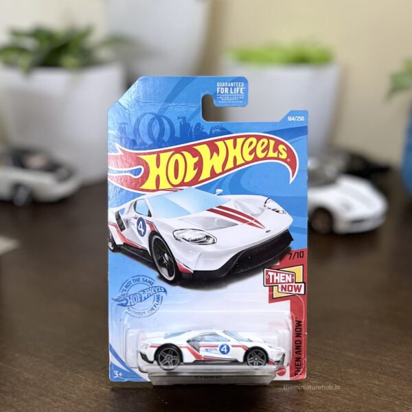 Hot Wheels 17 Ford GT Then and Now white 1:64 die-cast car