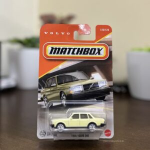 Matchbox 1986 Volvo 240 122/125 die-cast car