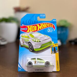 Hot Wheels 12 Ford Fiesta Checkmate 9/9 50th Anniversary USA card pawn graphic