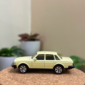 Matchbox 1986 Volvo 240 Light Cream 1:64 – Loose Diecast