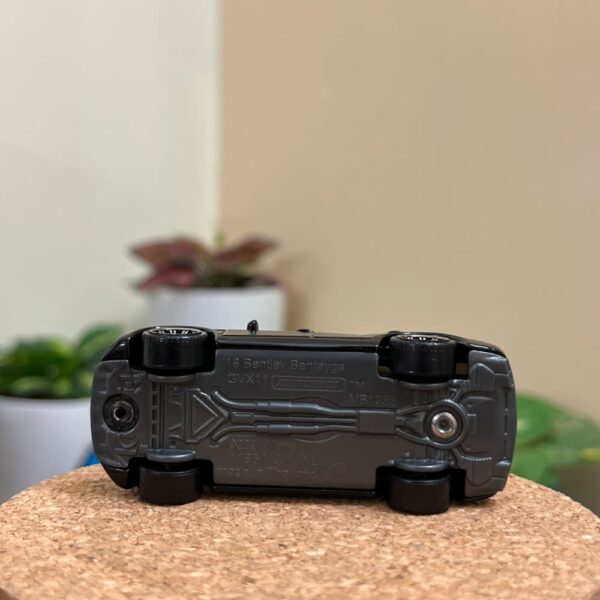 Matchbox 2018 Bentley Bentayga Black 1:64 Diecast – Uncarded