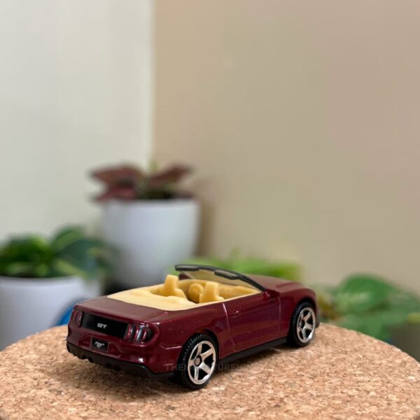 Matchbox 2018 Ford Mustang Convertible Red 1:64 Diecast – Loose