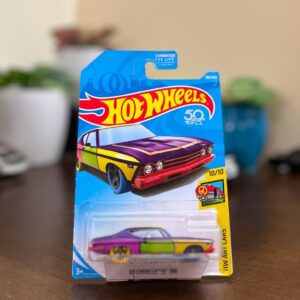 Hot Wheels 69 Chevelle SS 396 HW Art Cars 50th Anniversary USA card near mint