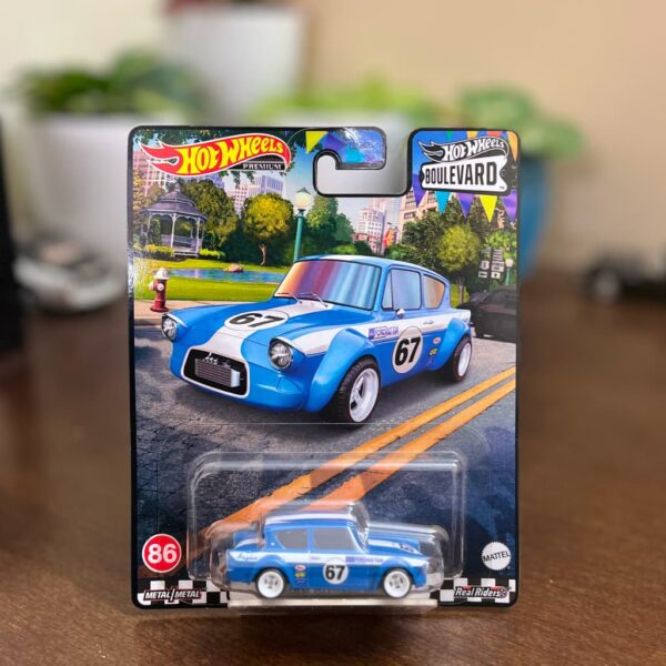 Hot Wheels 67 Ford Anglia Racer Boulevard