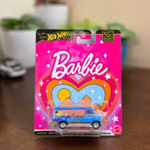 Hot Wheels GMC Panel Van Barbie Pop Culture premium
