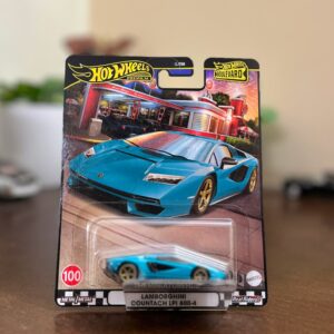 Hot Wheels Lamborghini Countach LPI 800-4 Blue Boulevard