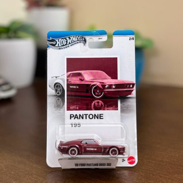 Hot Wheels 69 Ford Mustang Boss 302 Pantone 195 Silver Series die-cast