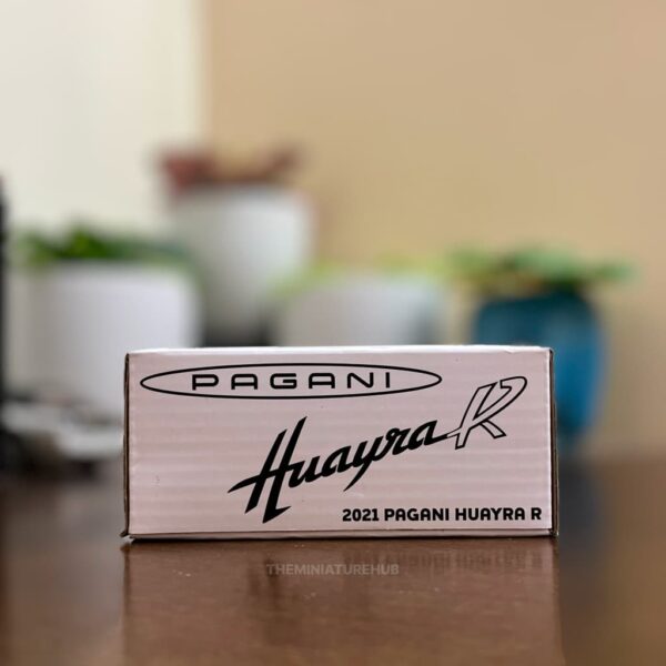 Hot Wheels RLC Pagani Huayra R 1:64 premium die-cast model