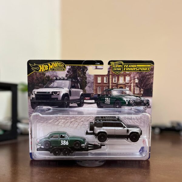 Hot Wheels Team Transport Jaguar MK1 Land Rover Defender 110 74