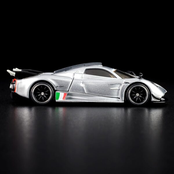 Hot Wheels RLC Pagani Huayra R 1:64 premium die-cast model