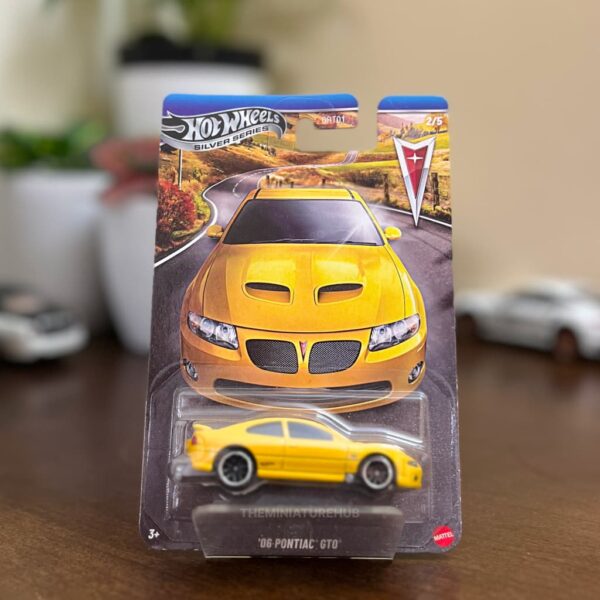 Hot Wheels 06 Pontiac GTO Silver Series