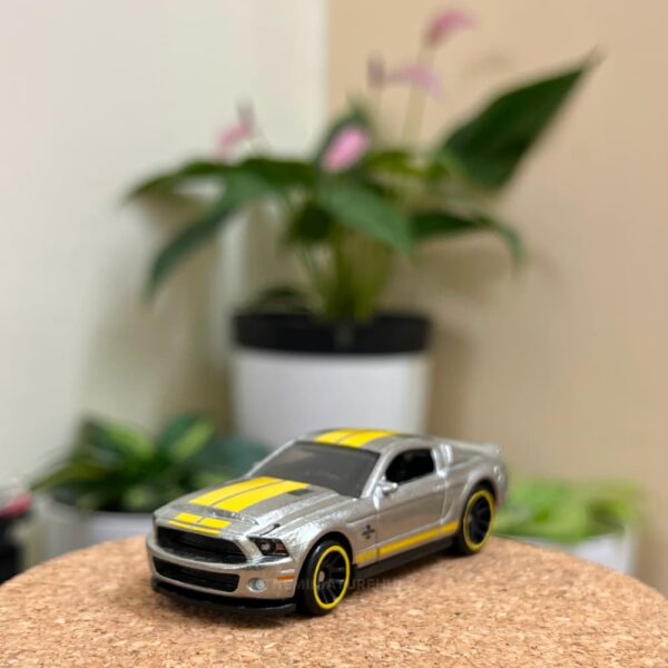 Hot Wheels ’10 Ford Shelby GT500 Super Snake Zamac uncarded silver finish