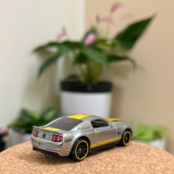 Hot Wheels ’10 Ford Shelby GT500 Super Snake Zamac uncarded silver finish