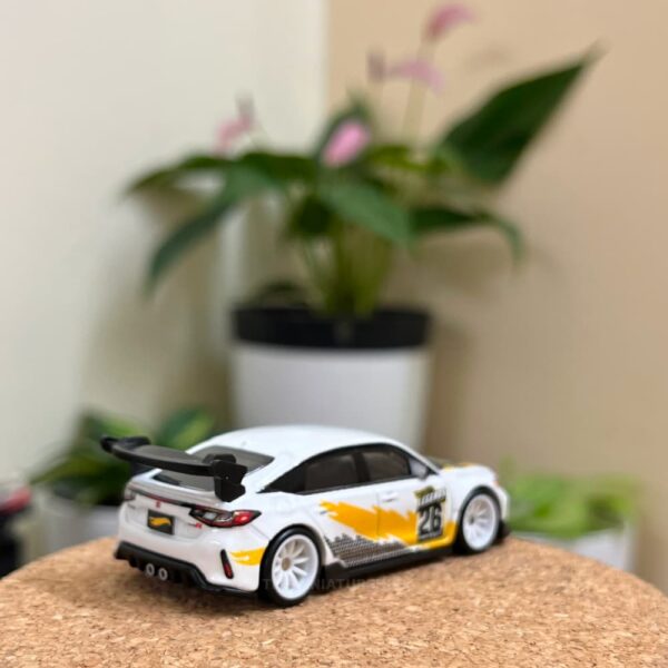 Hot Wheels Civic Type R Team Transport car with Real Riders wheels