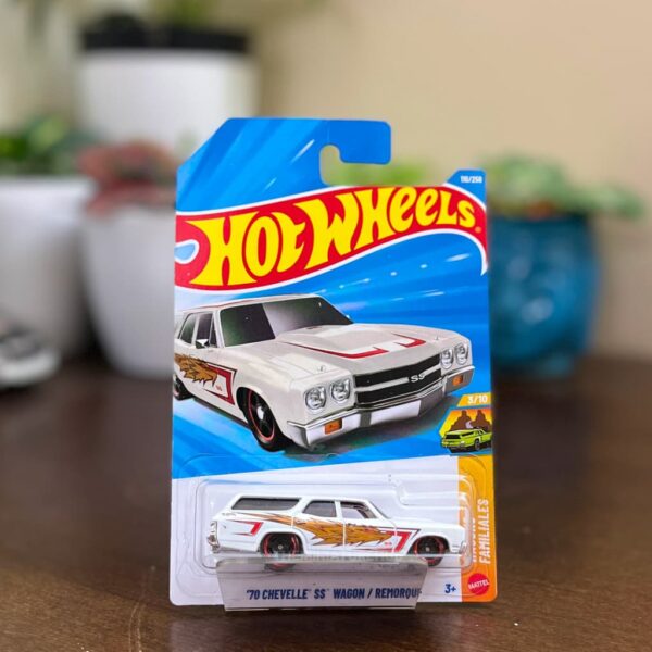 Hot Wheels 70 Chevelle SS Wagon White Wagons