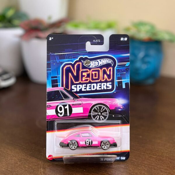 Hot Wheels 71 Porsche 911 Neon Speeders minor card pinhole