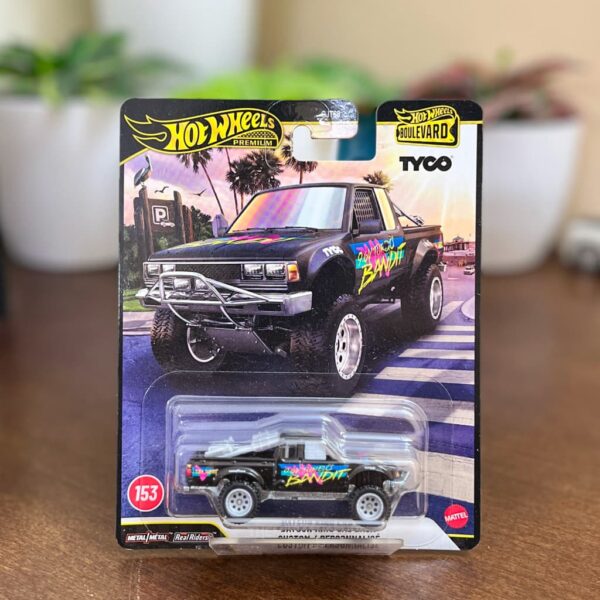Hot Wheels Boulevard Datsun King Cab Baja Custom Die-Cast Truck