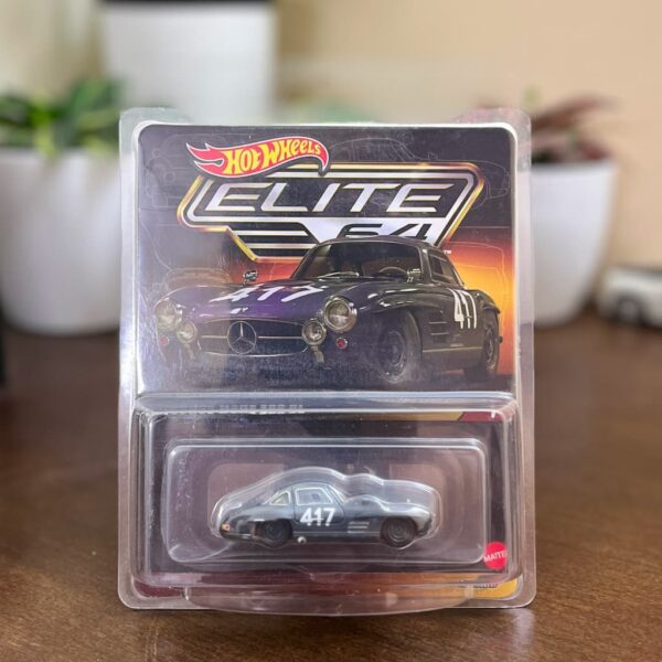 Hot Wheels Elite 64 Mercedes-Benz 300 SL Collector Edition
