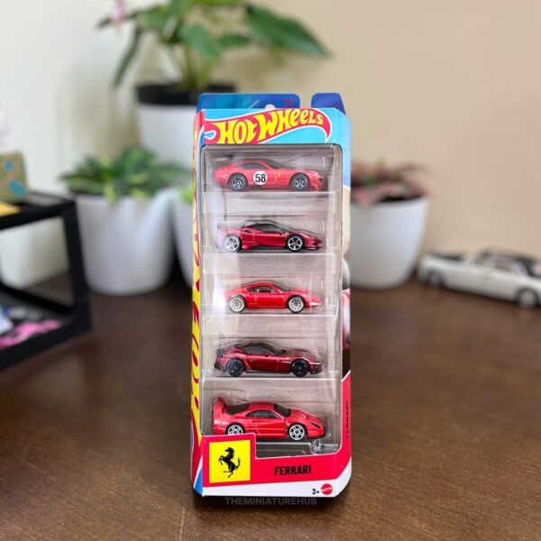 Hot Wheels 2026 Ferrari 5 Pack F40 SF90 Stradale