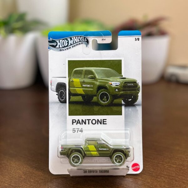 Hot Wheels 20 Toyota Tacoma Pantone 574 Silver Series