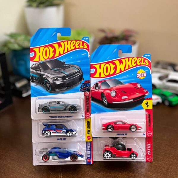Hot Wheels Dodge Charger vs Dino combo pack of 5 diecast cars