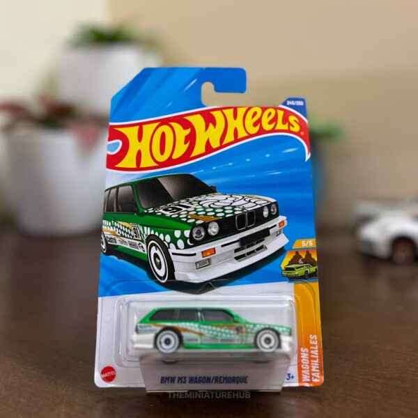 Hot Wheels BMW M3 Wagon green diecast station wagon Wagons series