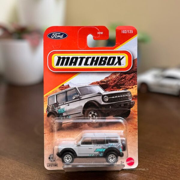 Matchbox 2021 Ford Bronco diecast SUV 102/125 on blister card