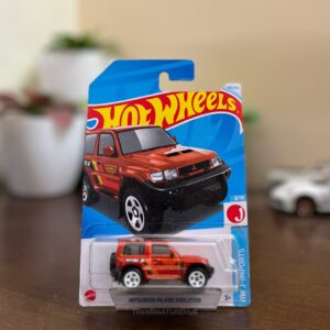 Hot Wheels Mitsubishi Pajero Evolution diecast Dakar rally HW J-Imports series