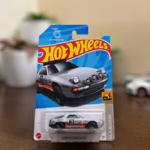 Hot Wheels Porsche 928S Safari diecast off road Baja Blazers series